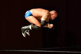 Forcing him into a certain position, usually. Ahmed Chaer Als Wrestler Kreierst Du Emotionen