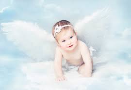 Bebes imagenes de angeles en el cielo. 4 212 Angelitos En El Cielo Imagenes Y Fotos 123rf