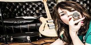 Carmen consoli, ospite di radioitalialive Carmen Consoli Mamma Single Con La Fecondazione Assistita Egoista Per Questo Ma Io Gli Darei La Mia Vita