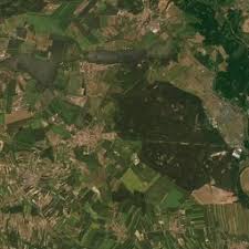 Je dôležitou železničnou križovatkou na trase do rakúska a na slovensko. Mapa Breclav Breclav Map N All Com