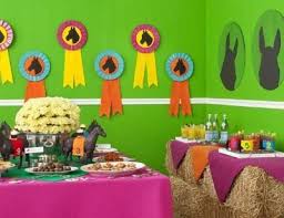Horse Party Food Ideas Look At The Decorations Horse Racing Party Crafts And Recipes Party Id Horse Birthday Parties Horse Racing Party Horse Themed Party