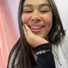 𝑮𝒍𝒐𝒓𝒚 𝑹𝒐𝒅𝒓𝒊𝒈𝒖𝒆𝒛 (@glxry_16)