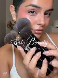 The Ultimate Guide to Dual-Ended Makeup Brushes: Versatility and Efficiency 