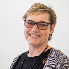 Claire Hildreth (@ClaireVMH)