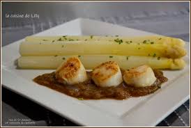 Noix De St Jacques Sur Compotee De Rhubarbe Et Asperges La Cuisine De Lilly Noix De St Jacques Recette St Jacques Et St Jacques