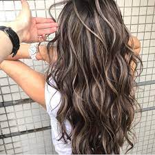 Learn To Paint Hair At Home 8 Tips Expert Blondes Brunettes Lights In Morena Lit Brown Hair Balayage Dark Hair With Highlights Blonde Highlights On Dark Hair