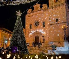 Lo spirito del natale, scheda del film di david jackson, con thomas beaudoin, kati salowsky e steven a miller, leggi la trama e la recensione, guarda il lo spirito del natale è un film di genere drammatico, sentimentale del 2015, diretto da david jackson, con thomas beaudoin e jen lilley. Salviamo Lo Spirito Del Natale Candela E L Anno Piu Difficile Per Le Iniziative