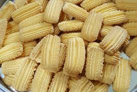 Bahan b 20 gm tepung kastard 250 gm tepung gandum 75 gm tepung jagung 100 gm quaker oat atau roll oat 2 sudu besar serbuk coco hiasan : Resepi Kuih Semperit Asli Lembut Dan Rangup Iluminasi