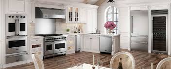 It features two halogen lights and commercial stainless steel filters. Viking Appliances Stove Tops Ranges Refrigerators Abt