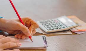 Con la beca jóvenes construyendo el futuro o becas amlo, se buscan revertir números que generan problemáticas aún mayores, como por ejemplo, que el 22% de los jóvenes mexicanos no trabajan, ni estudian. Jovenes Construyendo El Futuro Reciben Aguinaldo 2021