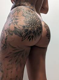 PAWG more and more tattoos are coming - HAPPY BOOTY