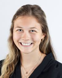 Let's hear it for Natalie Khalil '24, MBA '25, this year's SOM Commencement  student speaker! 👏 Raised in Beacon, N.Y., by two immigrant parents from  Jordan, Natalie carries a deep appreciation for