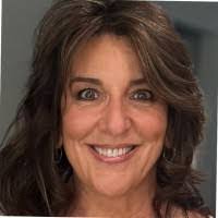 Melinda Burcham's Instagram, Twitter & Facebook