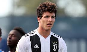 He did not see two penalties and needed var to correct him, disallowed a valid goal and again the var. Primavera Le Pagelle Di Juve Cremonese 3 0 Ranocchia Devastante Bene Marques Delude Petrelli Ilbianconero Com