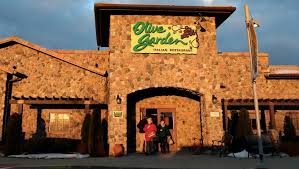 The dining room was warm and comfortable. Olive Garden Investor Back Off On Breadsticks