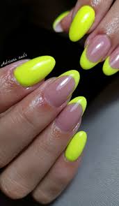 Nechty som si najprv natrela priesvitným lakom dva krát. Este Nejake Letne Nechtose Adriana Nails Gelove Nechty Facebook