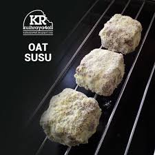 Oat choco halal oat choco bar, susu coklat dan rasa oat asli batang biskuit dicampur dalam kemasan kaya serat. Biskut Oat Susu Kuih Raya 2020 Shopee Malaysia
