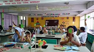 Guru dituntut untuk menyesuaikan gaya. Panduan Lengkap Pembelajaran Abad 21