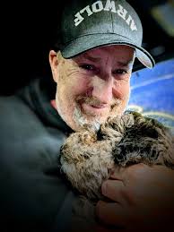 The thrill is gone Brody Buster just randomly passed by while I was  busking. Had an amazing jam Full video