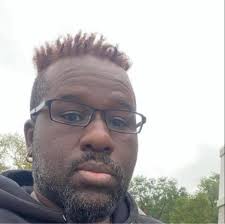 Love in an elevator! The B-52's getting ready for a second Vegas show