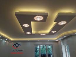 Her türlü asma tavan i̇nsanlar tarafından tercih edilen led ışıklı asma tavan modellerinden oluşan güzel bir resim galerisini dekorsarayi.com ekibi olarak sizler için hazırladık. Gizli Isik Modelleri Tavan Model Tasarim