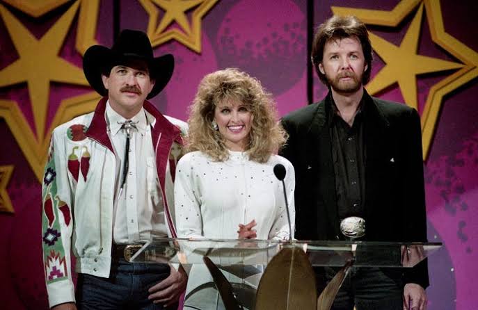 🎬 At 88, Bill Anderson Finally Reveals the Truth About Linda Davis — The Story Behind Their Unusual Country Music Bond