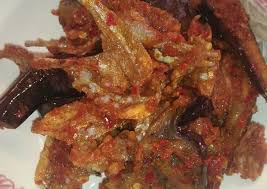 Oct 01, 2019 · rendam terong dengan air garam untuk menghilangkan warna hitamnya, dan agar tidak terlalu menyerap minyak saat digoreng. Resep Balado Terong Ikan Asin Yang Yummy