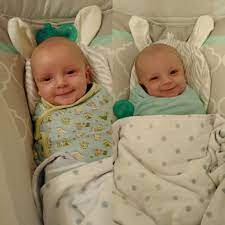 Transitioning Twins From Bassinet Rock N Plays To Cribs Sleeping Twins Baby Bassinet Rock N Play