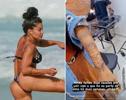 Aline riscado fez uma publicação no instagram para mostrar as novas tatuagens que fez, mas o que chamou a atenção dos seguidores foi a boa forma e o biquíni cavado que a modelo utilizava. Aline Riscado Mostra Novas Tatuagens E A Vida O Vicio Da Tattoo Revista Glamour Celebridades