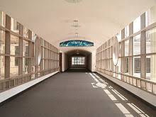 The minneapolis skyway system is an interlinked collection of enclosed pedestrian footbridges that connect various buildings in 80 full city. Minneapolis Skyway System Wikipedia