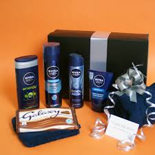 Looking for a sports gift for the sporty man in your life? Gifts For Boyfriends Fitness Gift Ideas For Men Ideas For Presents For Boyfriends Sporty Presents For Boys Mens Fitness Gifts Uk Delivery Workout Gifts For Boyfriend Toiletries Gift For Him