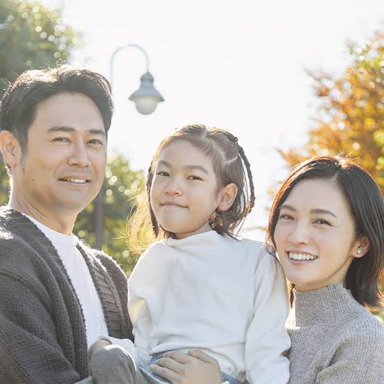 画像集】星野真里さん（43）娘さんとご夫婦の日常風景 | VERY