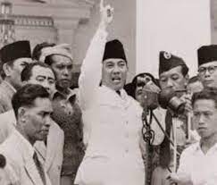 Organisasi ini bersifat unitaristik yang anggotanya terdiri dari para guru bantu, guru desa, kepala sekolah, dan penilik sekolah. Masa Kemerdekaan Indonesia Pembentukan Perkembangannya