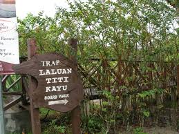 Self parking (subject to charges) is available onsite. Sungai Klah Hot Springs Park Sungkai Perak Gokelah