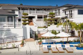 Fashion island and irvine spectrum center are worth checking out if shopping is on the agenda, while those wishing to experience the area's natural beauty can explore victoria beach and crystal cove state. Hotel Joaquin Maxim Hotel Brokerage