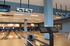 Bowling ve salon hakkında şikayet yazmak, bowling ve salon ile ilgili sorunlar ve kullanıcı yorumları için tıklayın! Inside Pinstripes Bowling Alley Bocce Restaurant And Sophisticated Fun