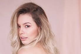 Quién es Luisa Duque la imponente modelo clave en el resurgir de James  Rodríguez