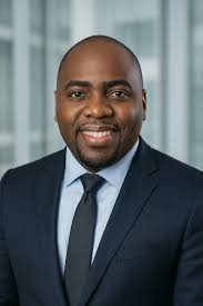 Jensen Huang, PDG Nvidia, fè konnen nou ta dwe sispann di timoun yo aprann  pwograme (kodaj). Li fè konprann ke Entèlijans Atifisyèl (AI) ap ranplase  langaj pwogramasyon yo, sa ki ap fasilite