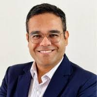 Pulkit Diwan's Instagram, Twitter & Facebook