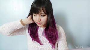 Teknik mewarnai pun mulai beragam mulai dari mengecat seluruh rambut, atau model ombre ini adalah salah satu ombre idaman. Tak Perlu Ke Salon Begini Cara Tepat Dan Mudah Cat Rambut Ombre Sendiri Di Rumah