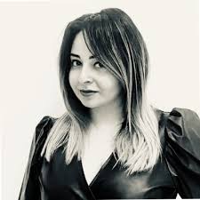 I'm absolutely delighted to announce that I've been nominated as one of the  agency's “Media faces to watch” in Campaign Middle East! A heartfelt thank  you to the outstanding UM team Maya