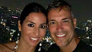 La showgirl infatti ha ritrovato il sorriso con l'imprenditore di parma, patron del marchio pure herbal, di. Elisabetta Gregoraci Allo Scoperto Con Il Nuovo Fidanzato Le Prime Foto Su Instagram Dilei