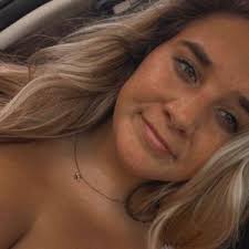 Bailey Dillon (@baileydillon4)