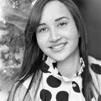 Elaine Guzman's Instagram, Twitter & Facebook