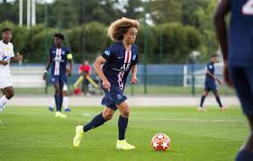 Les secrets de son départ de la masia vers le psg (vidéo). Xavi Simons Des Envies De Retour A Barcelone Besoccer