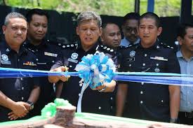 Lokasi ibu pejabat polis di negara brunei darussalam. Perasmian Laman Hijau Go Green Balai Polis Seri Kembangan Ipd Serdang Bertempat Di Balai Polis Seri Kembangan Ydh Acp Ismadi Bin Borhan Kpd Serdang Hadir Menyempurnakan Perasmian Laman Hijau Go Green Balai