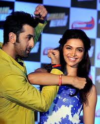 Ranbir Deepika Sizzling Chemistry Will Make Katrina Go Green Ranbir Kapoor Bollywood Couples Deepika Padukone