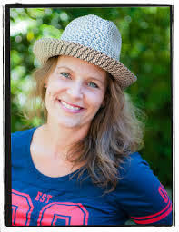 Angela Holden's Instagram, Twitter & Facebook