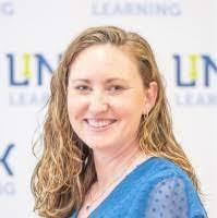 Amber Crothers's Instagram, Twitter & Facebook