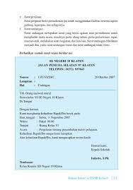 Berisi contoh surat resmi sekolah, perusahaan, permohonan, surat resmi undangan. Kelas 6 Bahasa Indonesia Sri Marheni By Yeti Herawati Issuu